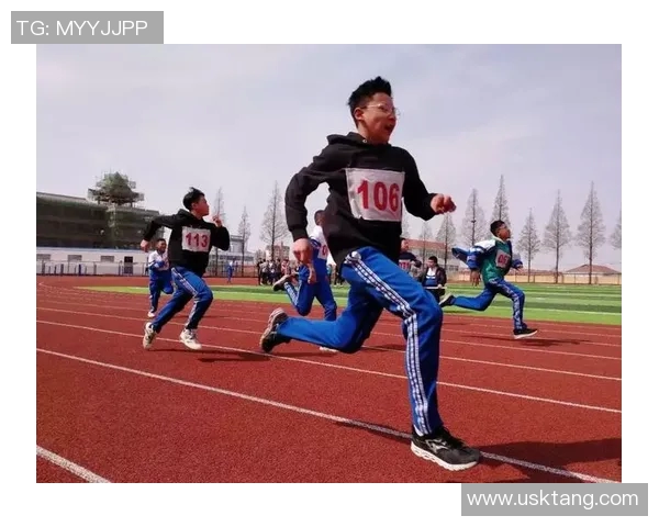 奔跑吧足球明星出场激情四溢展现风采尽显运动魅力与团队精神 奔跑吧足球明星出场激情四溢展现风采尽显运动魅力与团队精神